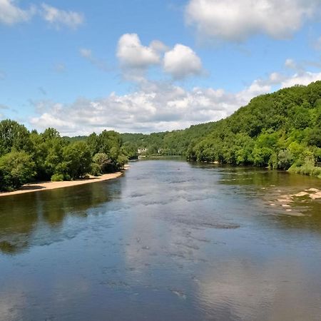 Ancienne Sechoir A Tabac Idealement Place A Limeuil Pour 4 Dans La Nature Luaran gambar