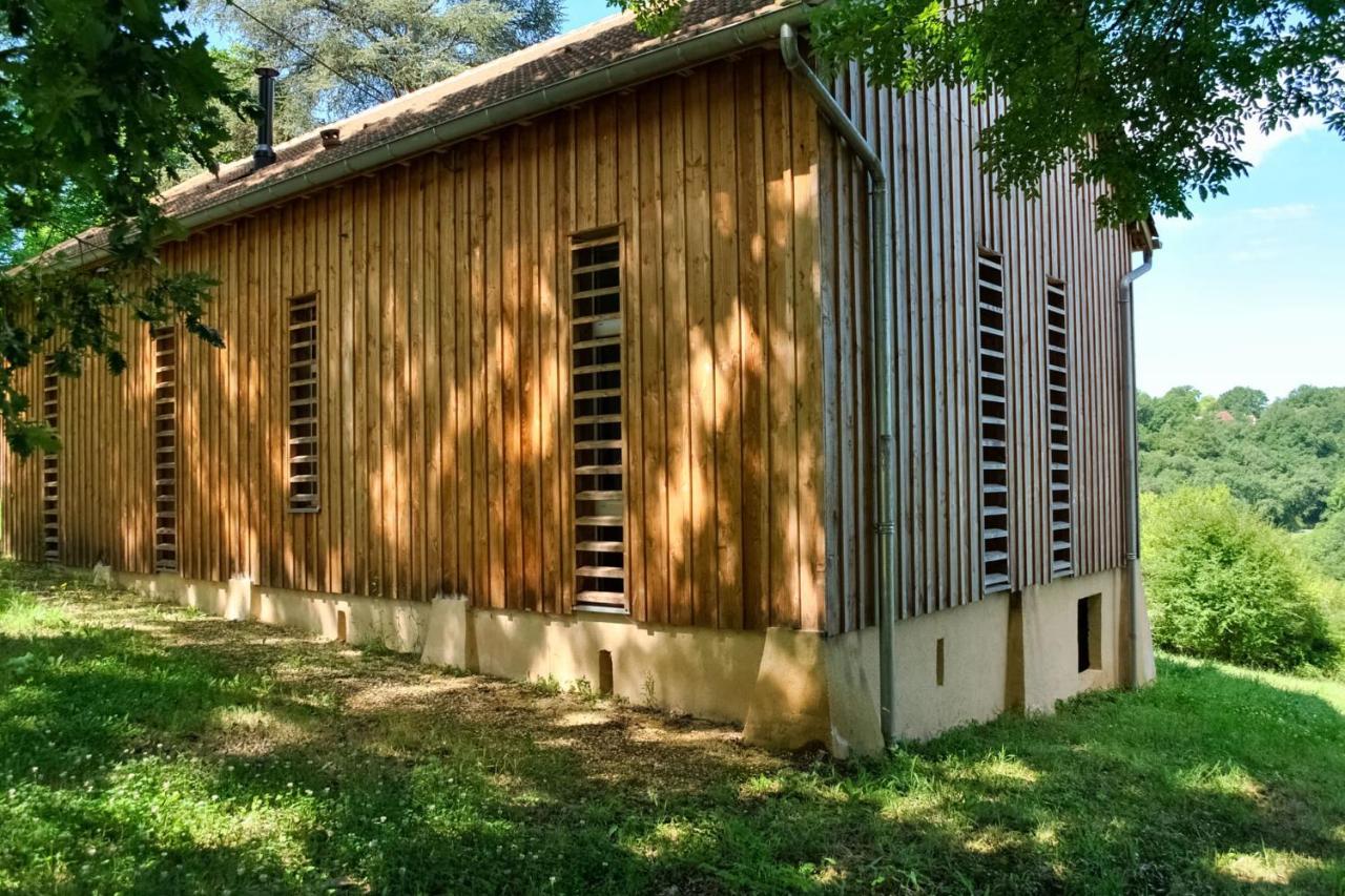 Ancienne Sechoir A Tabac Idealement Place A Limeuil Pour 4 Dans La Nature Luaran gambar