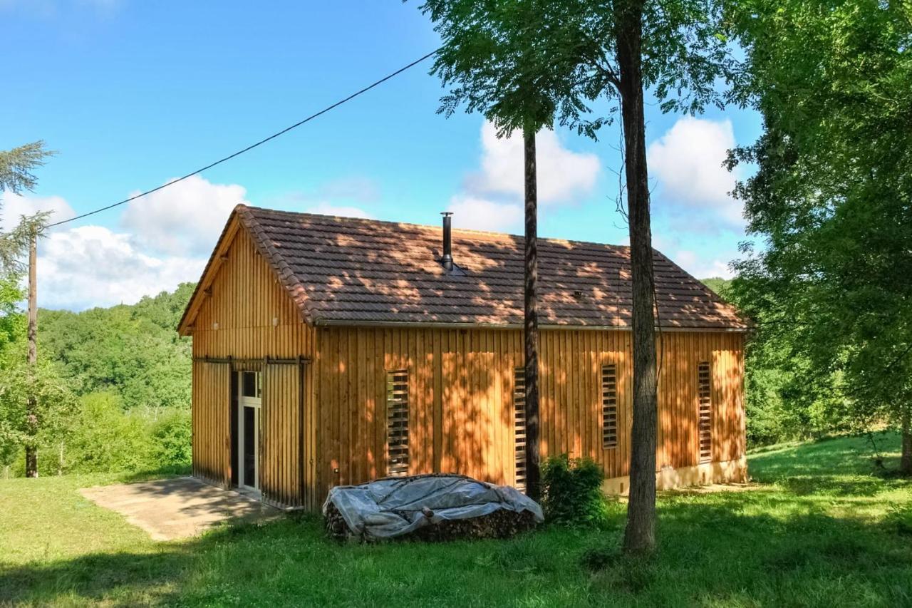 Ancienne Sechoir A Tabac Idealement Place A Limeuil Pour 4 Dans La Nature Luaran gambar