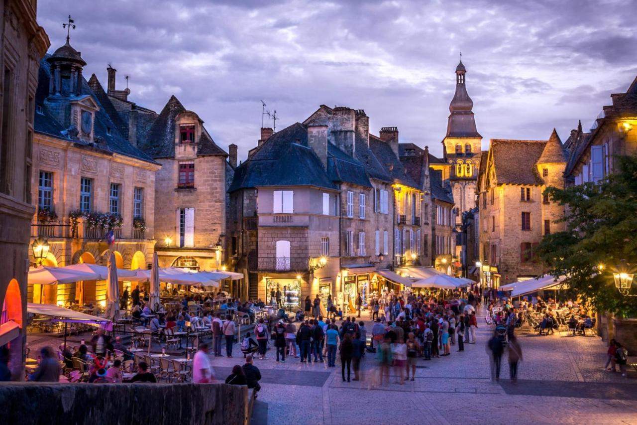 Ancienne Sechoir A Tabac Idealement Place A Limeuil Pour 4 Dans La Nature Luaran gambar