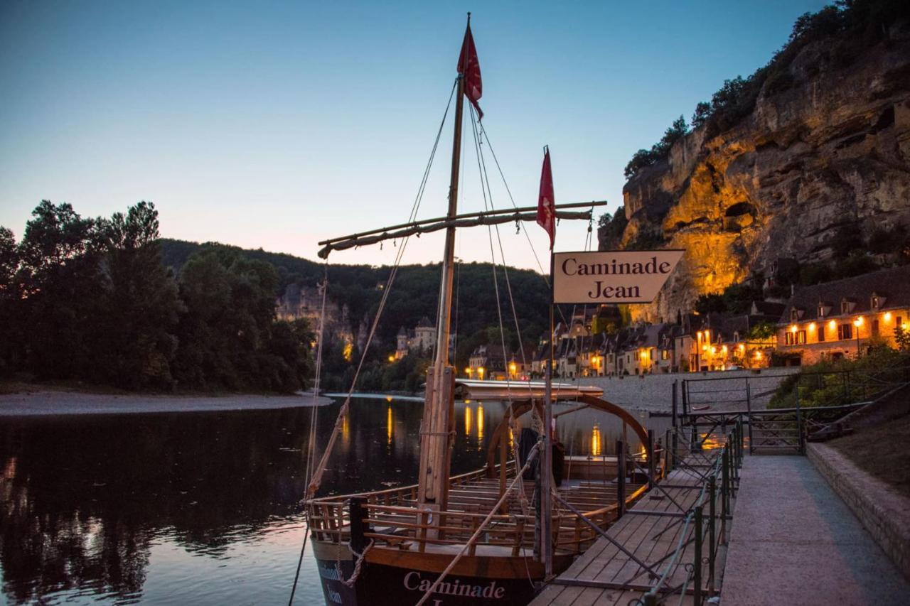 Ancienne Sechoir A Tabac Idealement Place A Limeuil Pour 4 Dans La Nature Luaran gambar